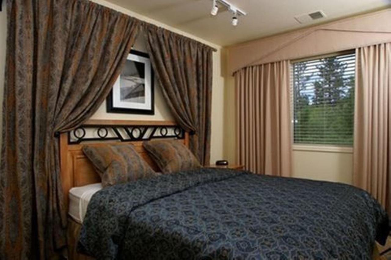 סטייטליין Lodge At Kingsbury Crossing מראה חיצוני תמונה