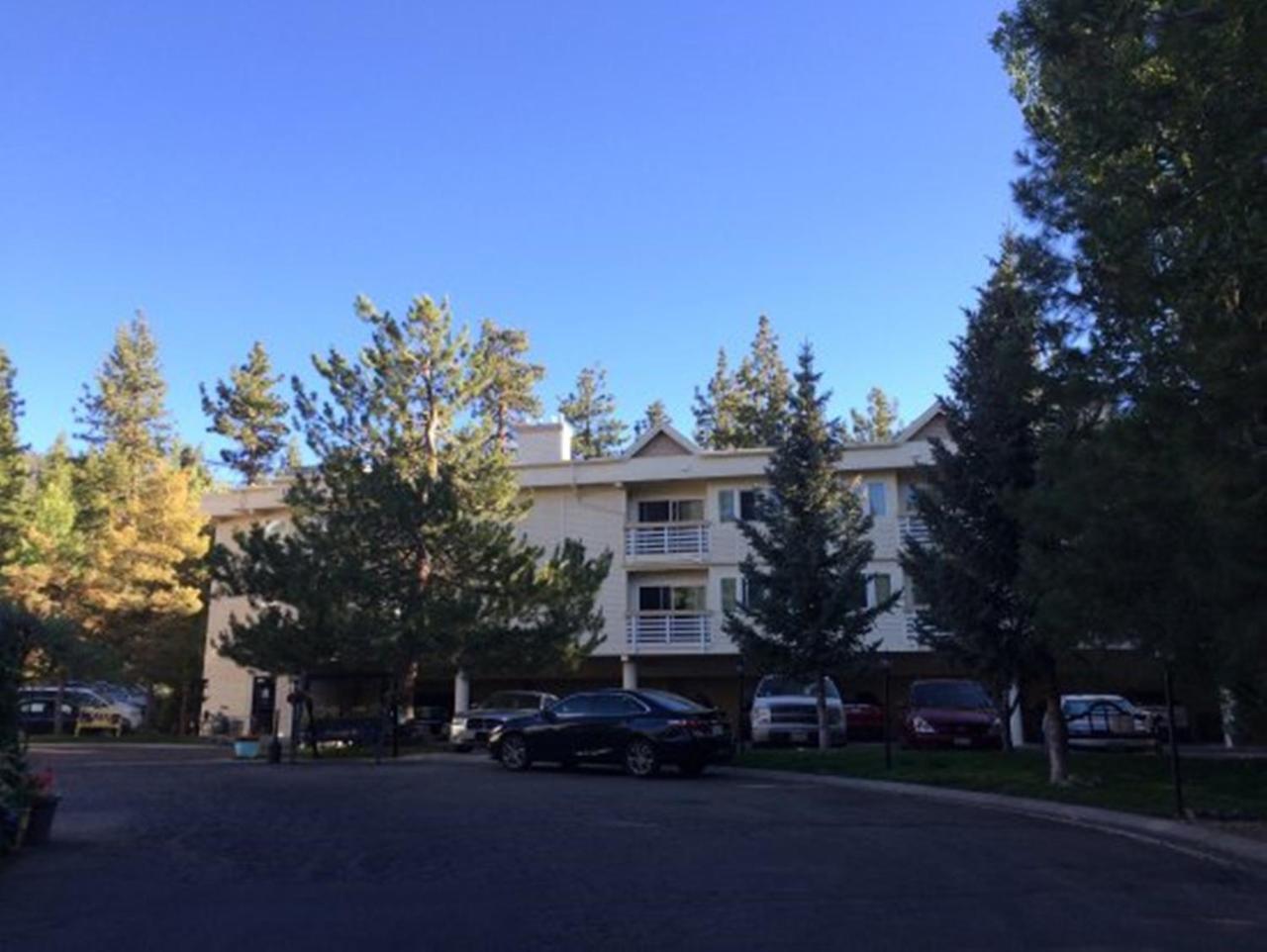סטייטליין Lodge At Kingsbury Crossing מראה חיצוני תמונה